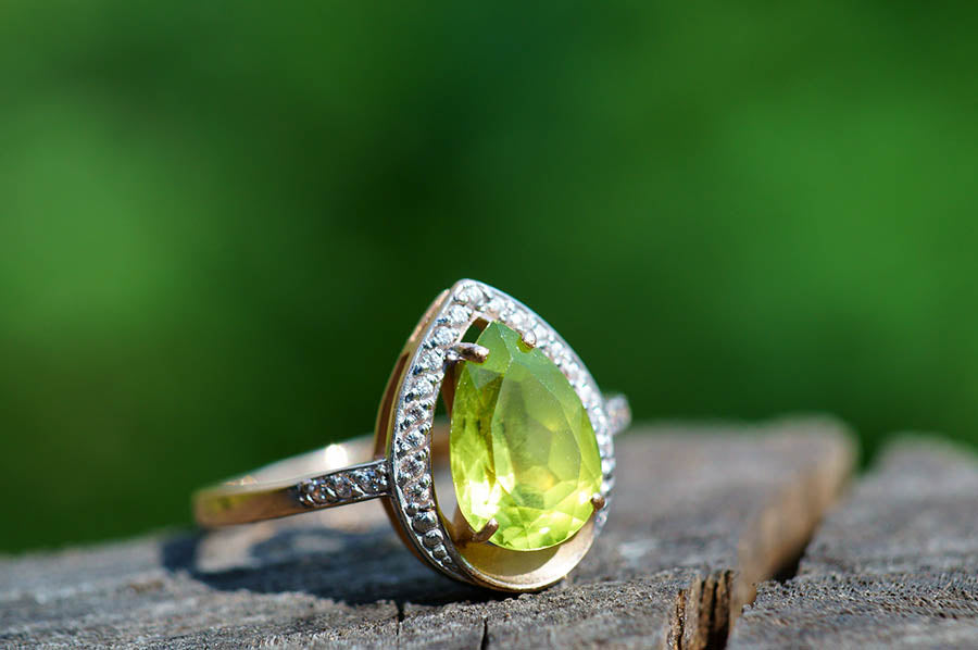 The August Birthstones: Peridot and Spinel